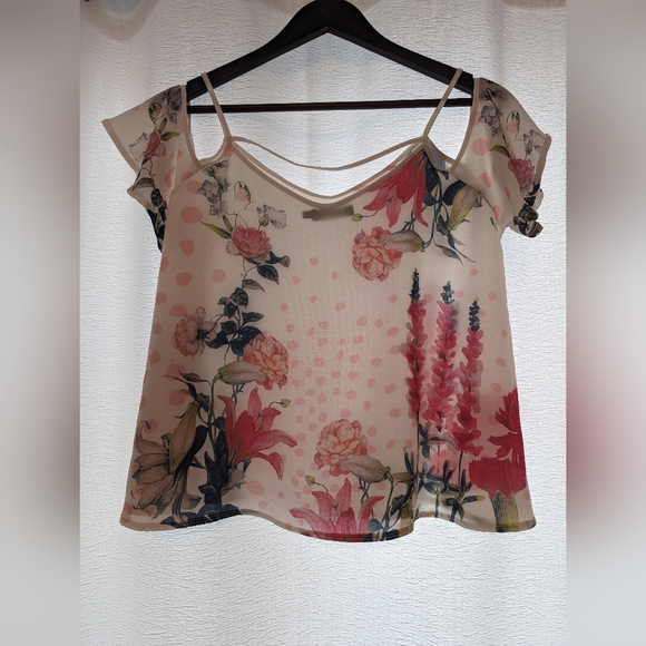 Summer top size M. - Picture 2 of 3